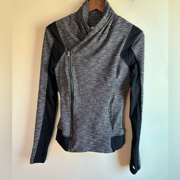 Lululemon BHAKTI Yoga JACKET women 6 Luxstreme double Zip Wrap thumbholes EUC - Picture 15 of 15